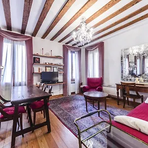 Biennale Apartamento